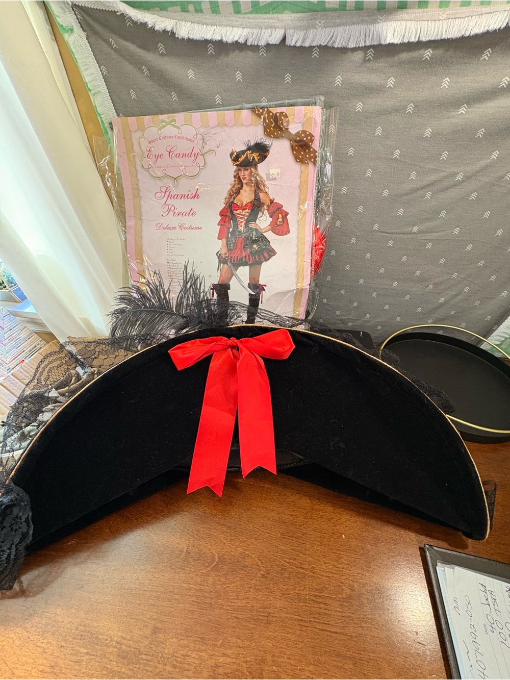 Spanish women’s PIRATE costume.With hat. Size XS.